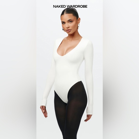 Naked Wardrobe NWT NW V-Neck Long Sleeve Bodysuit in White - Picture 1 of 11